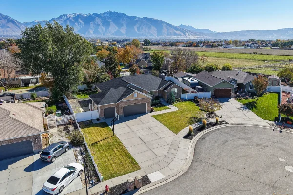 cd957643ca043763561ae239a712f38a-uncropped_scaled_within_1536_1152 cd957643ca043763561ae239a712f38a-uncropped_scaled_within_1536_1152